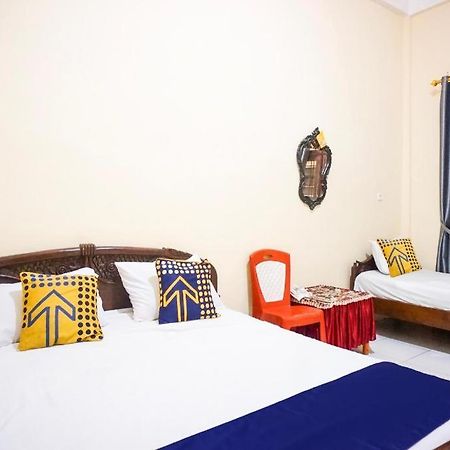 Oyo 931012 Tamara Homestay Syariah Medan Exterior foto