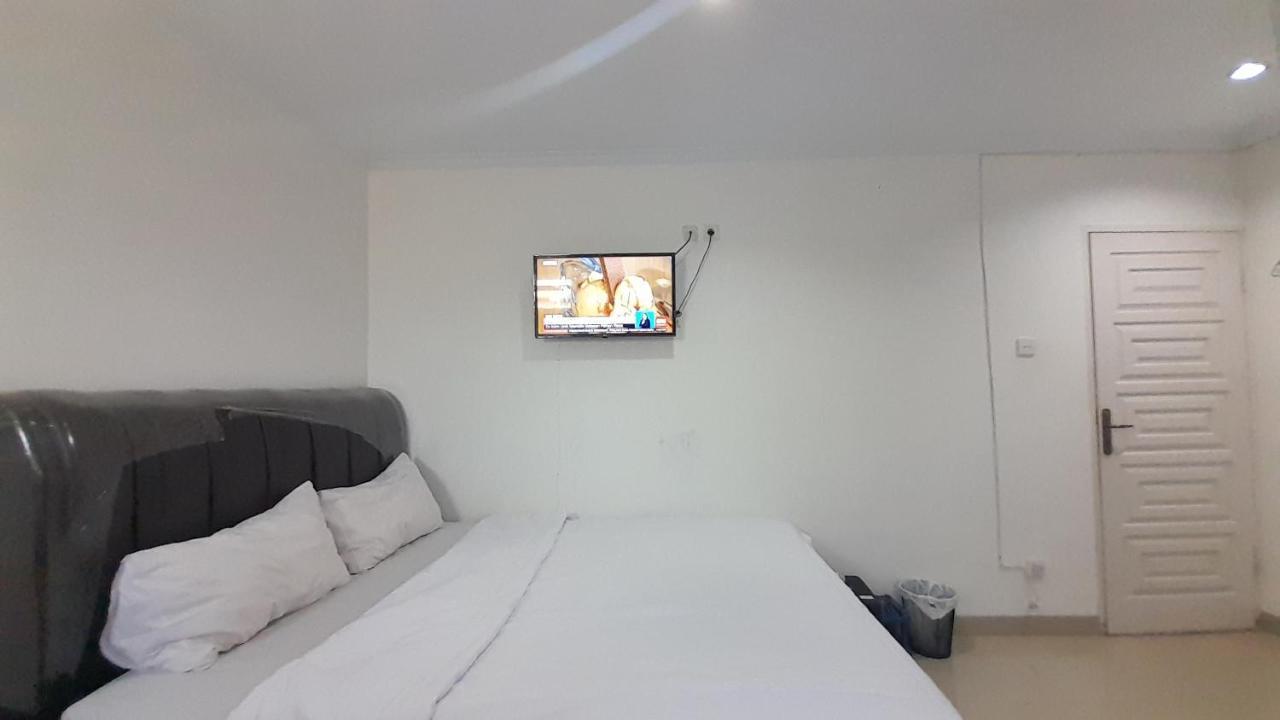 Oyo 931012 Tamara Homestay Syariah Medan Exterior foto